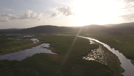 Humedales-Pantanosos-De-Kaw-Y-Sabana-Flotante-En-La-Guayana-Francesa.-Drone-Al-Atardecer